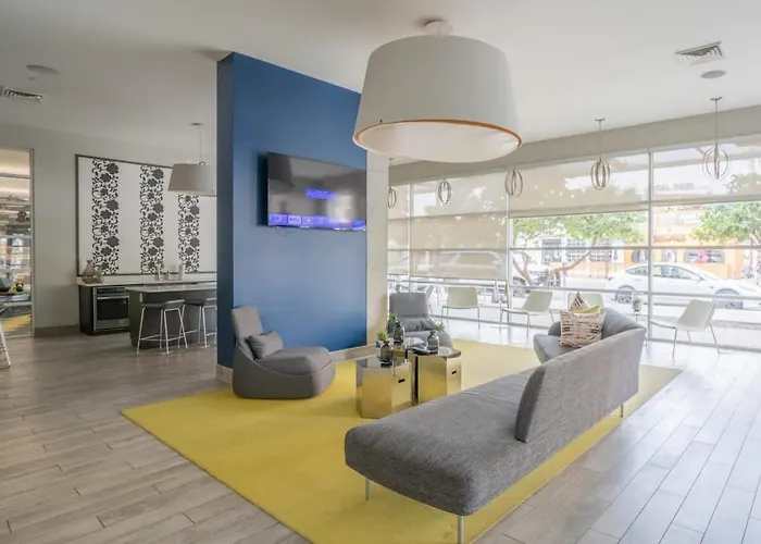 Apartamento Spacious 2bd Dt - Balcony, Gym, W-d, Parking - Sleeps 8 *